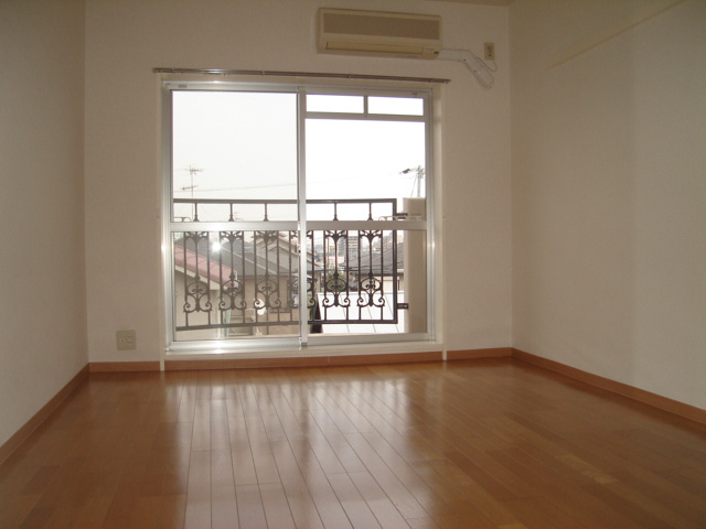 アッシュ宝塚の居間・リビング