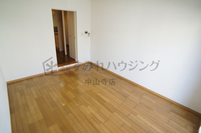 アッシュ宝塚の寝室