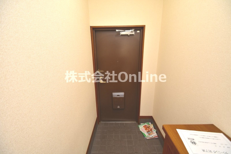 ハイツ大発の玄関