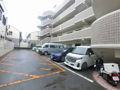 【駐車場】 | サーパス日吉 | 平置き駐車場です。