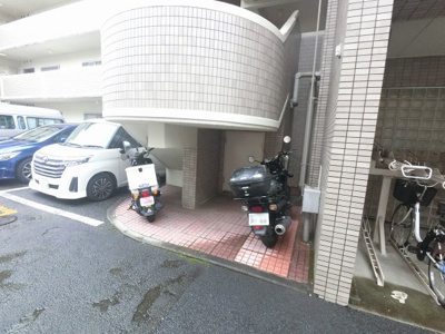 【その他共用部分】 | サーパス日吉 | バイク置場です。