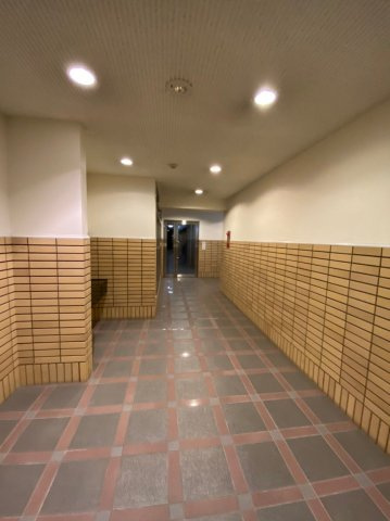 下大利中央パークホームズのエントランス