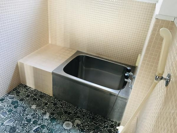 各務原市尾崎北町2丁目　5ＬＤＫの浴室