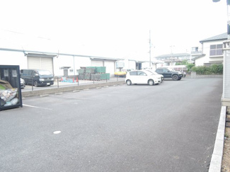 【駐車場】