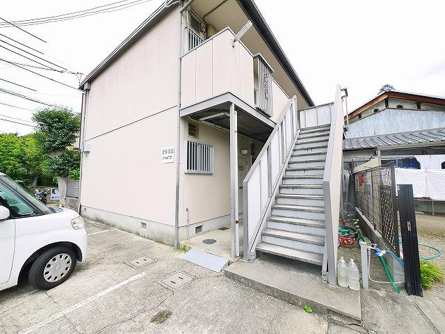 菅原青垣ハイツのその他共用部分|共用の階段です