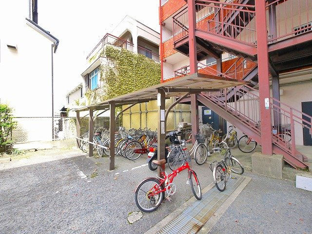 レジデンスタキズミのその他共用部分|自転車置き場