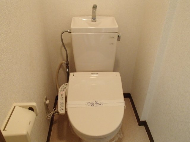 【トイレ】 | ビクトワール小阪 | コンパクトで使いやすいトイレです