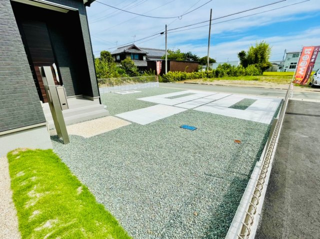 柳川市三橋町垂見の新築一戸建の駐車場