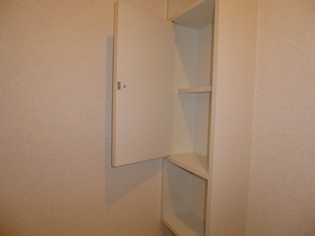 カーサルチオAのトイレ|トイレ収納棚