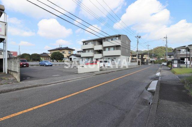 ブルートの周辺