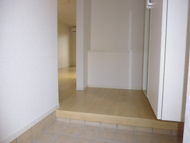 セレーノＣの玄関