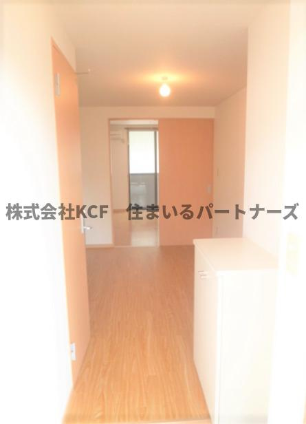あきんどビルの玄関|落ち着いた玄関です