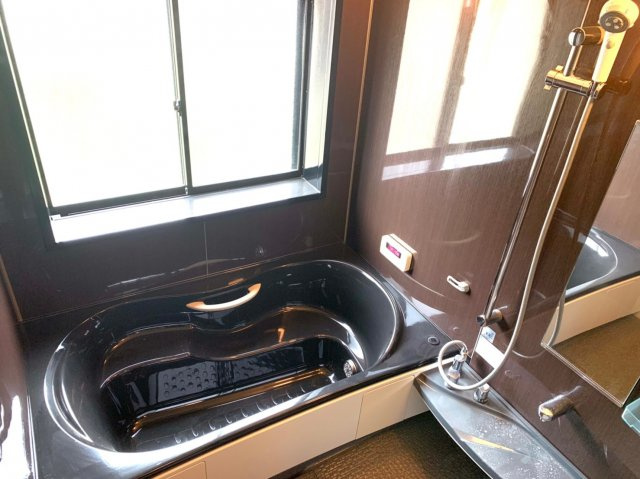 筑後市西牟田の浴室|とても明るい浴室です