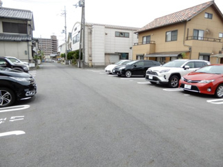 【駐車場】