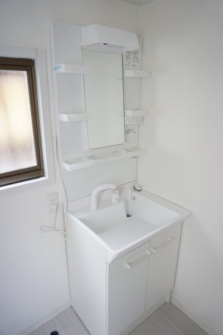 中古戸建　大東市灰塚4丁目（昭和53年築）の独立洗面台