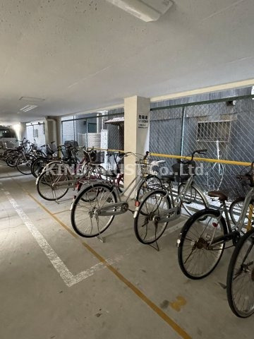 ハイツ浮田のその他共用部分|屋根付き駐輪場です