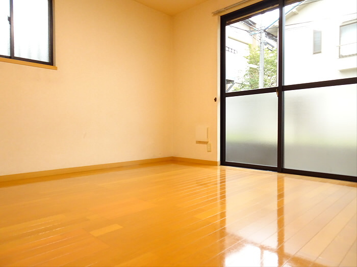 リーブラ桜上水の洋室