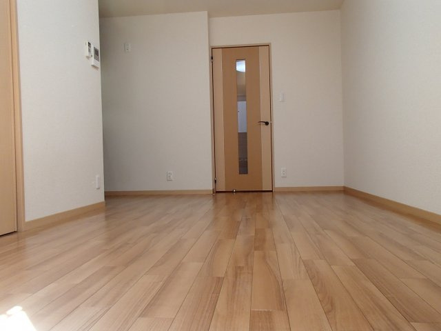 【居間・リビング】 | ル・プラトー | ゆったり過ごせる居間です