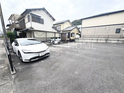 【駐車場】 | イクサス | 駐車場完備です