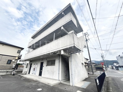 【玄関】 | イクサス | 落ち着いた玄関です