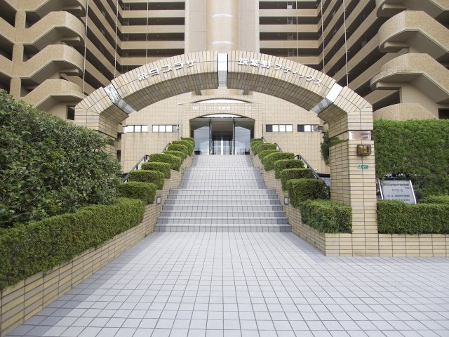 朝日プラザ筑紫野プティックスのエントランス