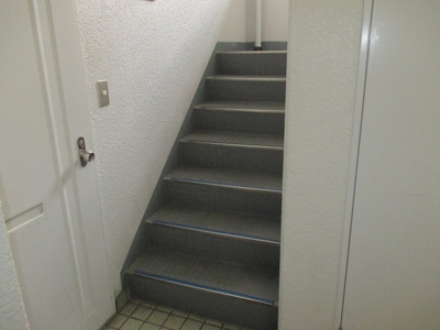 【その他共用部分】 | 豊里シティハウス | 共用階段です