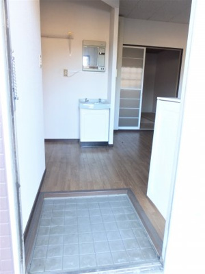 【玄関】 | メアリータウンA棟