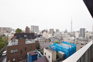 【展望】 | 物件のお問い合わせは、 ０１２０－７００－９６８までお気軽にどうぞ！
バルコニーからの眺望　街並み一望　スカイツリーも臨めます
