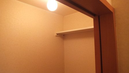 ヴランドール西船のトイレ|トイレの上に棚付きです