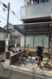 【その他共用部分】 | 大切な自転車も傷まない屋根付き駐輪場完備です☆