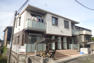 【外観】 | 積水ハウス施工の賃貸住宅シャーメゾン♪小田急線「百合ヶ丘」駅より徒歩7分！コンビニが近くて便利な立地の2階建てアパートです♪
