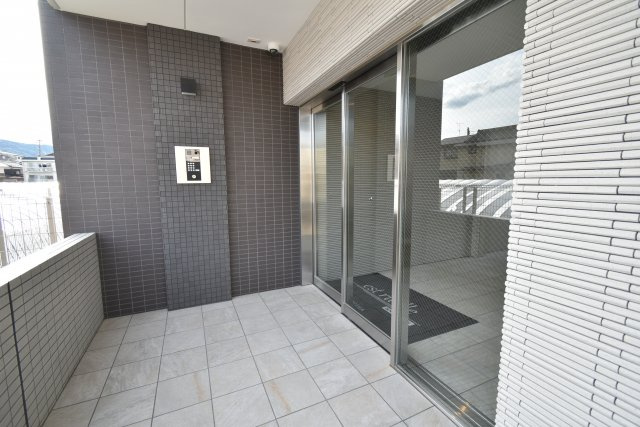 エストリュエル のエントランス