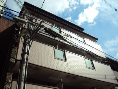 サンシャイン烏丸の外観
