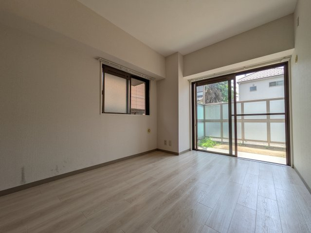 藤和シティコープ河辺Ⅱの洋室