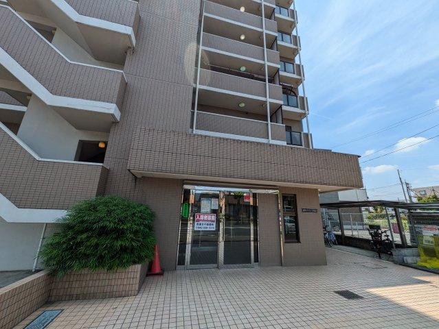 藤和シティコープ河辺Ⅱのエントランス