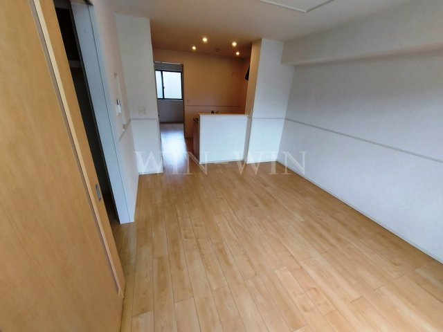 ビオーラ 金剛 Bの居間・リビング
