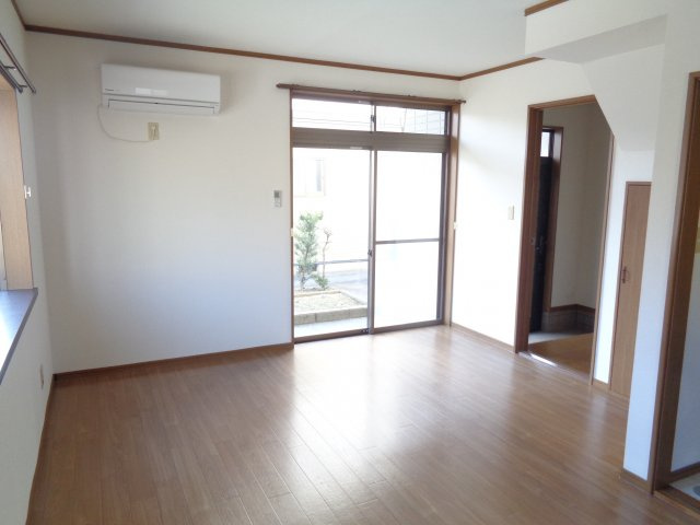 テラスハウス土屋の居間・リビング