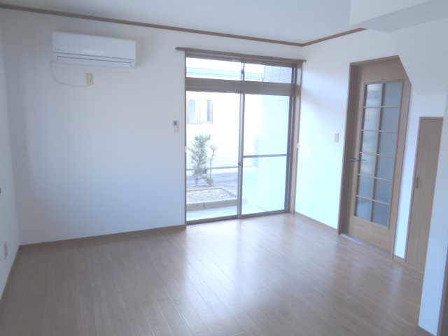 テラスハウス土屋の居間・リビング