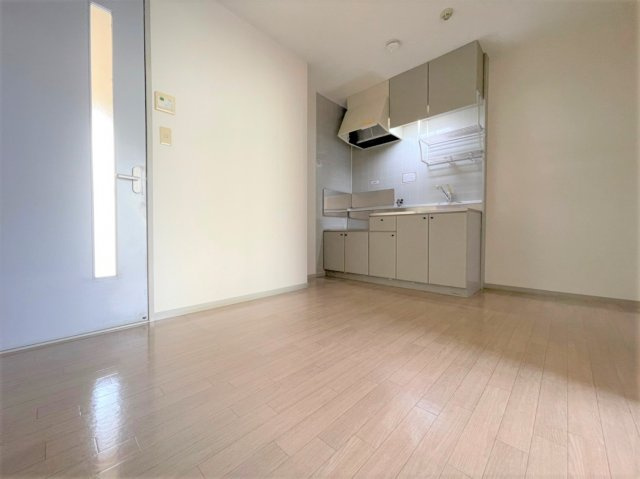 ハイツナカノの居間・リビング
