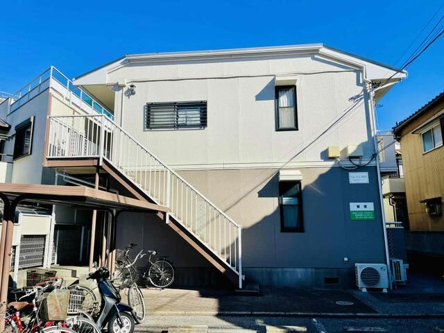 ドエルエクセ津田沼のエントランス