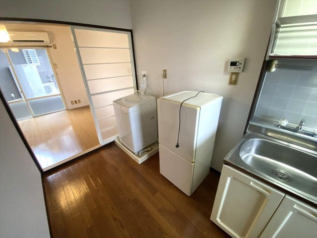 アビタション西条の居間・リビング