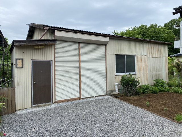 鳩山町倉庫の外観