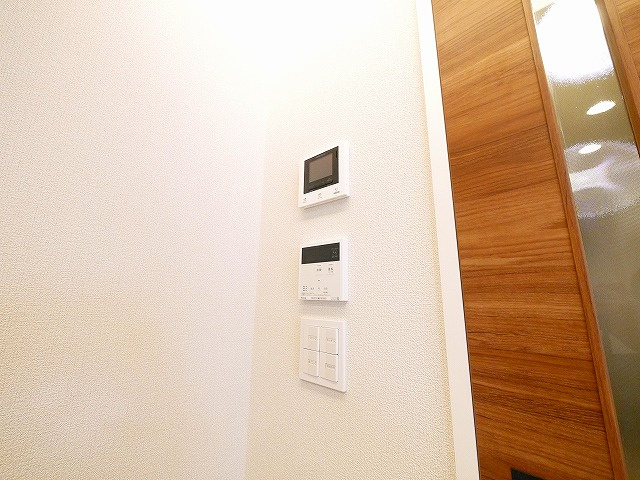 ライムストーン新大宮のセキュリティ|モニターホン付きインターホンです