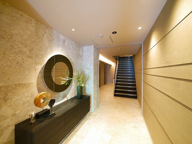 ライムストーン新大宮のエントランス|エントランスです