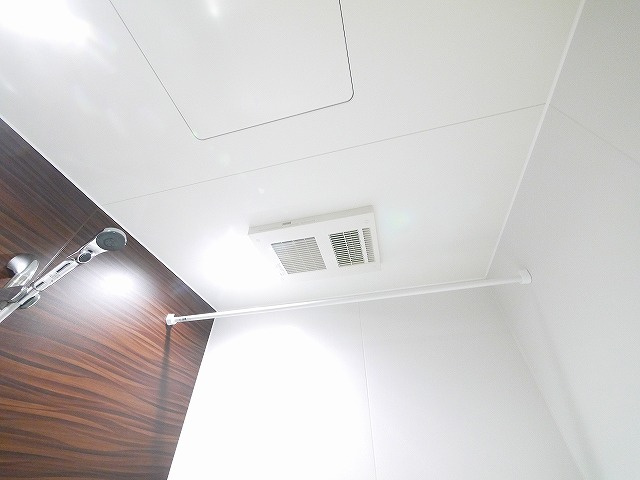 ライムストーン新大宮の設備|浴室乾燥機です