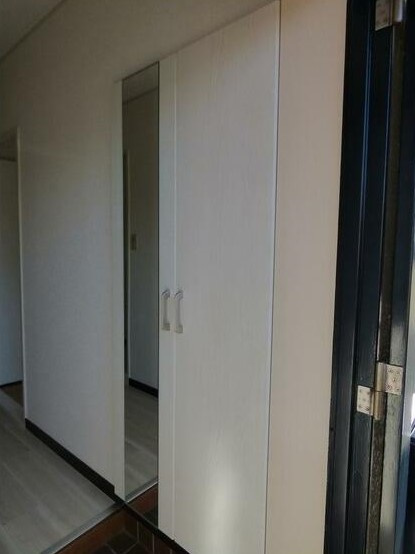熊本市東区尾ノ上４丁目の賃貸マンションの玄関