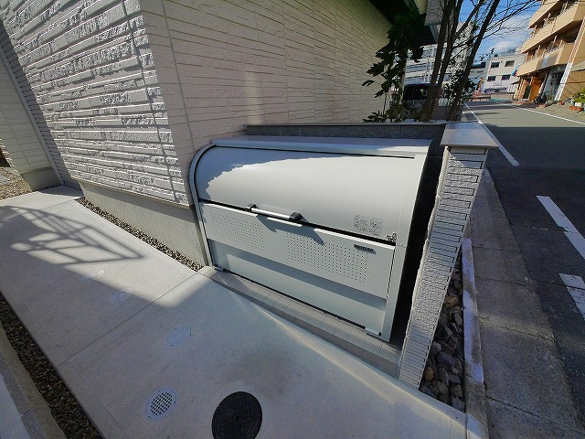 ライムストーン新大宮のその他共用部分|敷地内ごみ置き場です