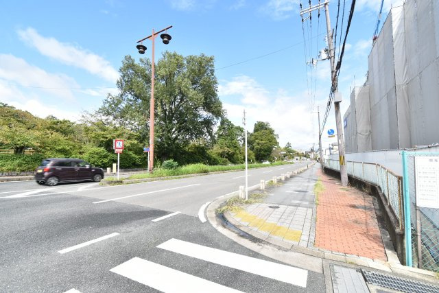 グローリードミール天神の周辺|前面道路