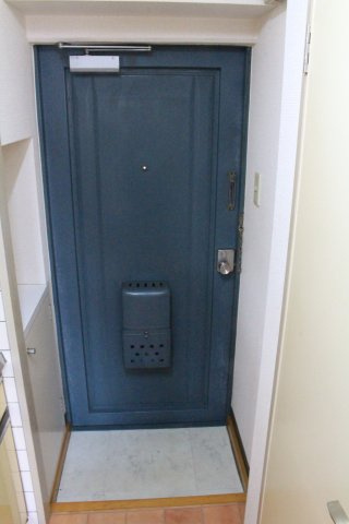 プチメゾン大淀の玄関