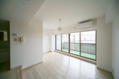 【居間・リビング】 | FACEビル